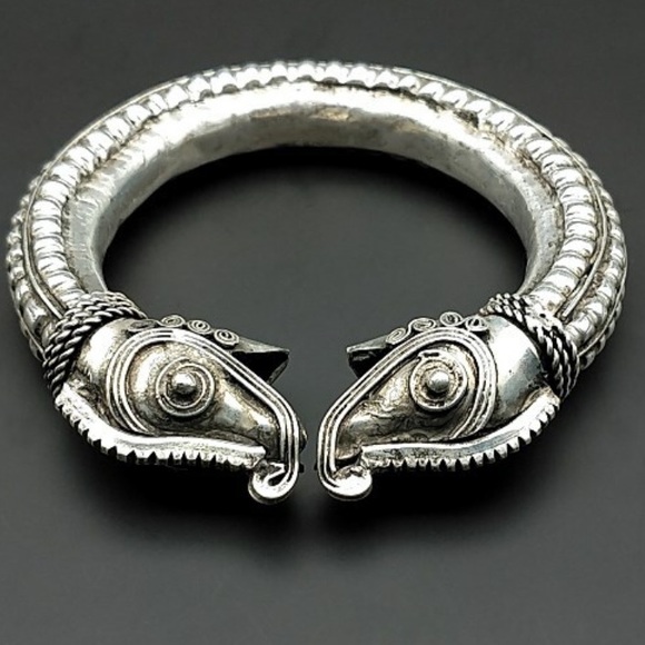 Grand exaggerate big handmade double dragon heads Miao silver bracelet cuff - Picture 2 of 14